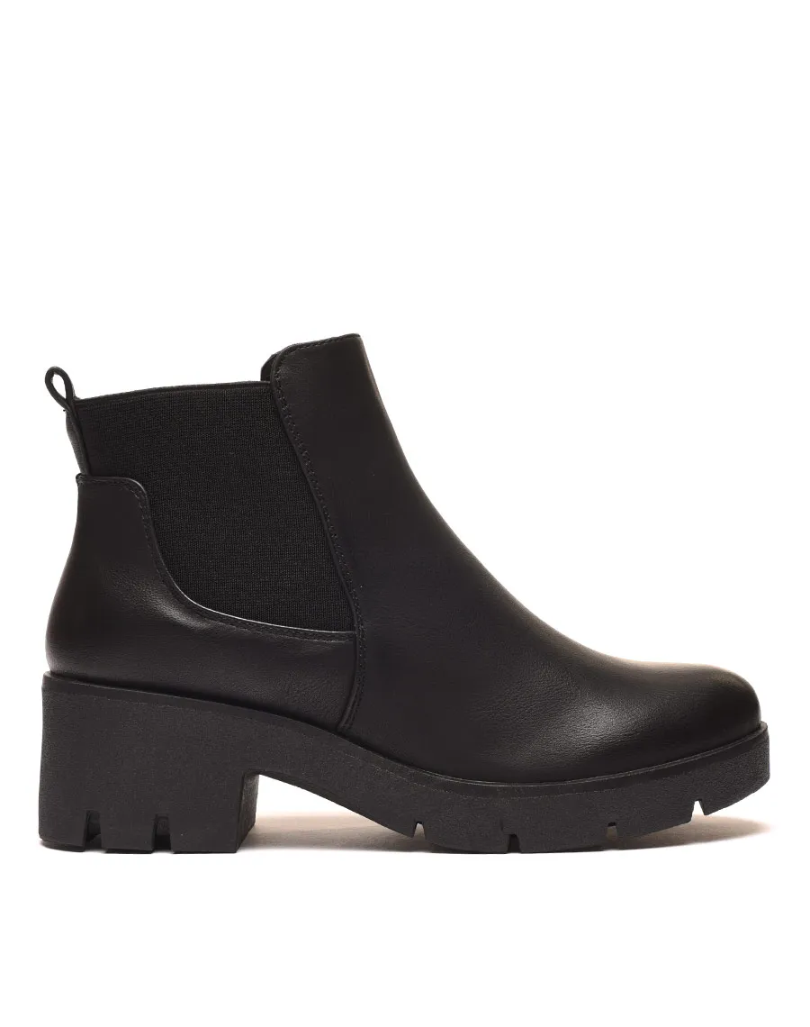 Bottines noires avec élastiques & grosse semelle crantée