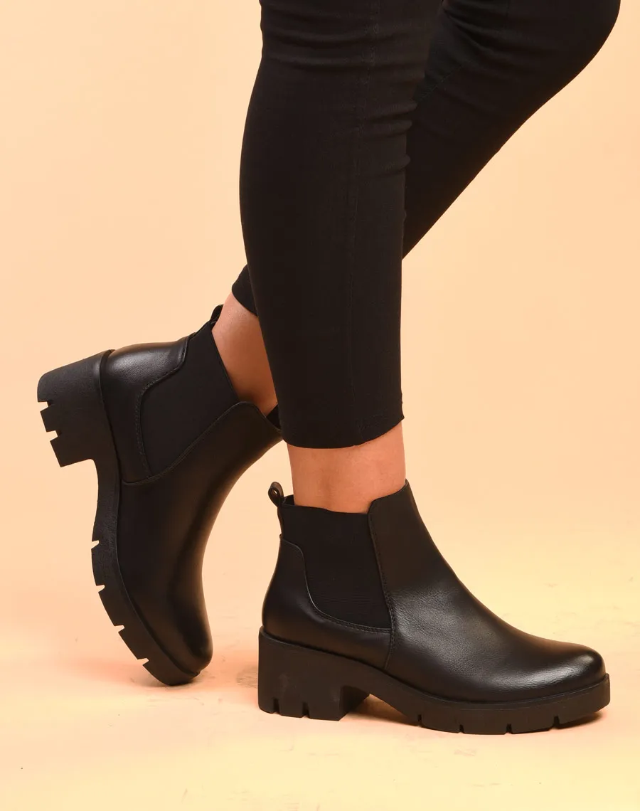 Bottines noires avec élastiques & grosse semelle crantée