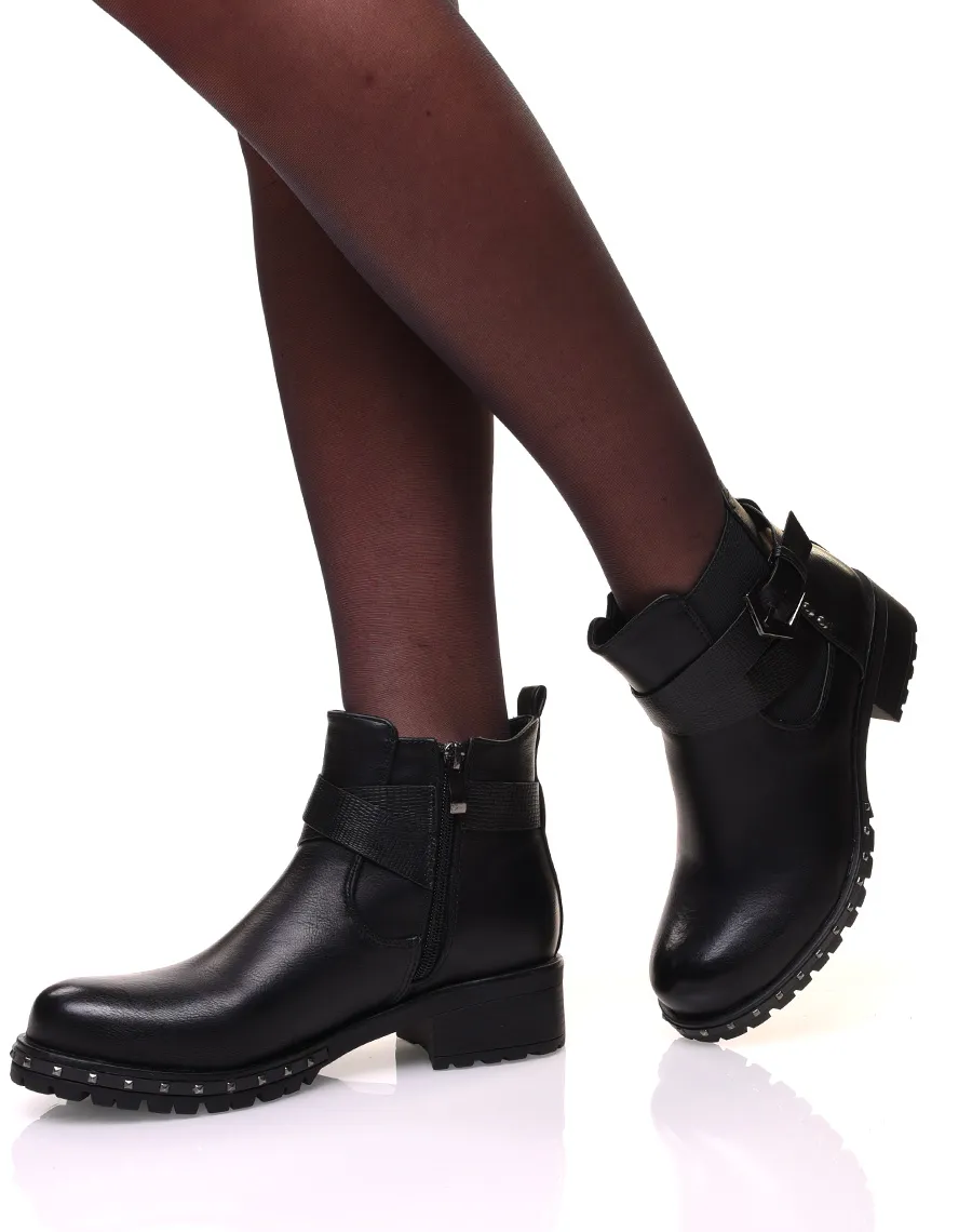 Bottines noires à sangles effet croco entrelacées