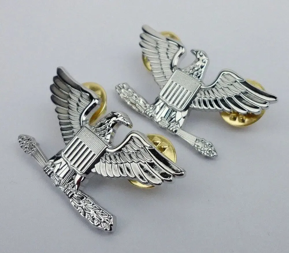 INSIGNE MILITAIRE - AIGLE (ARGENT)