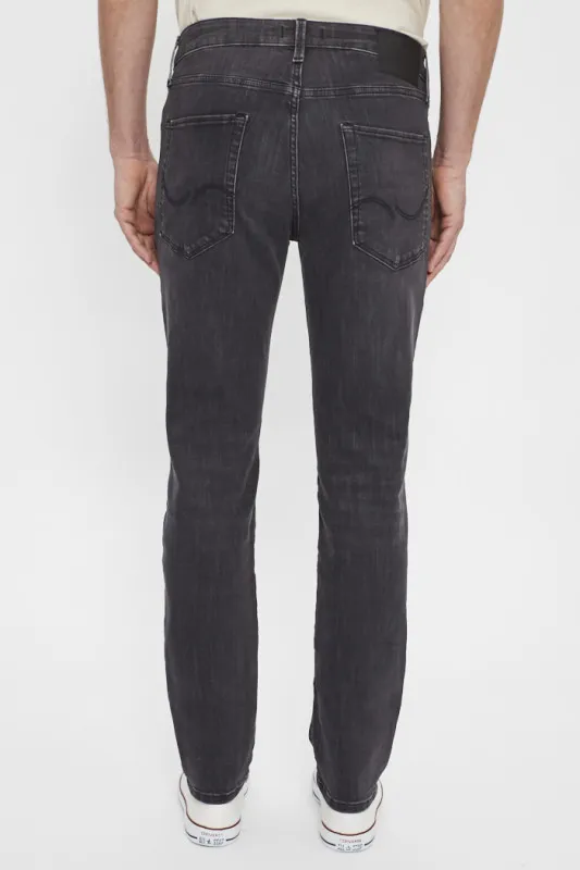 Jeans black denim coupe ajustée