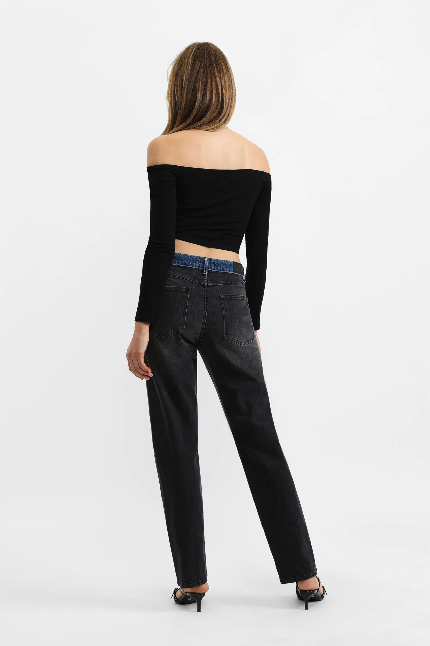 Jeans droit avec détails contrastants