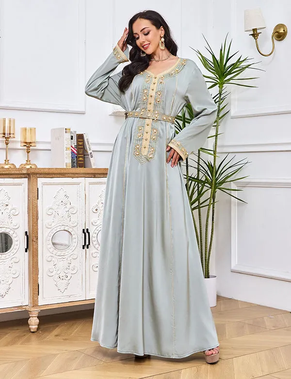 Robe abaya brodée et incrustée de diamants