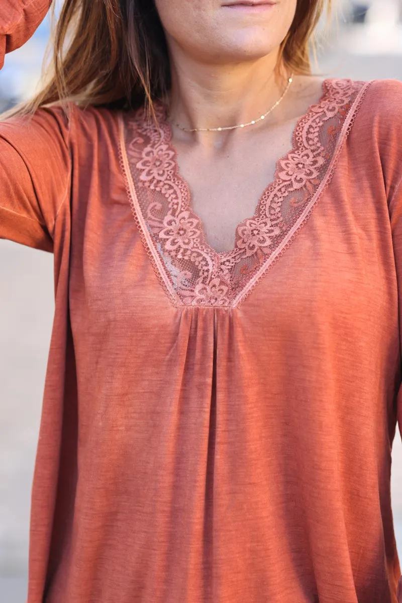 Sous pull terracotta petite dentelle