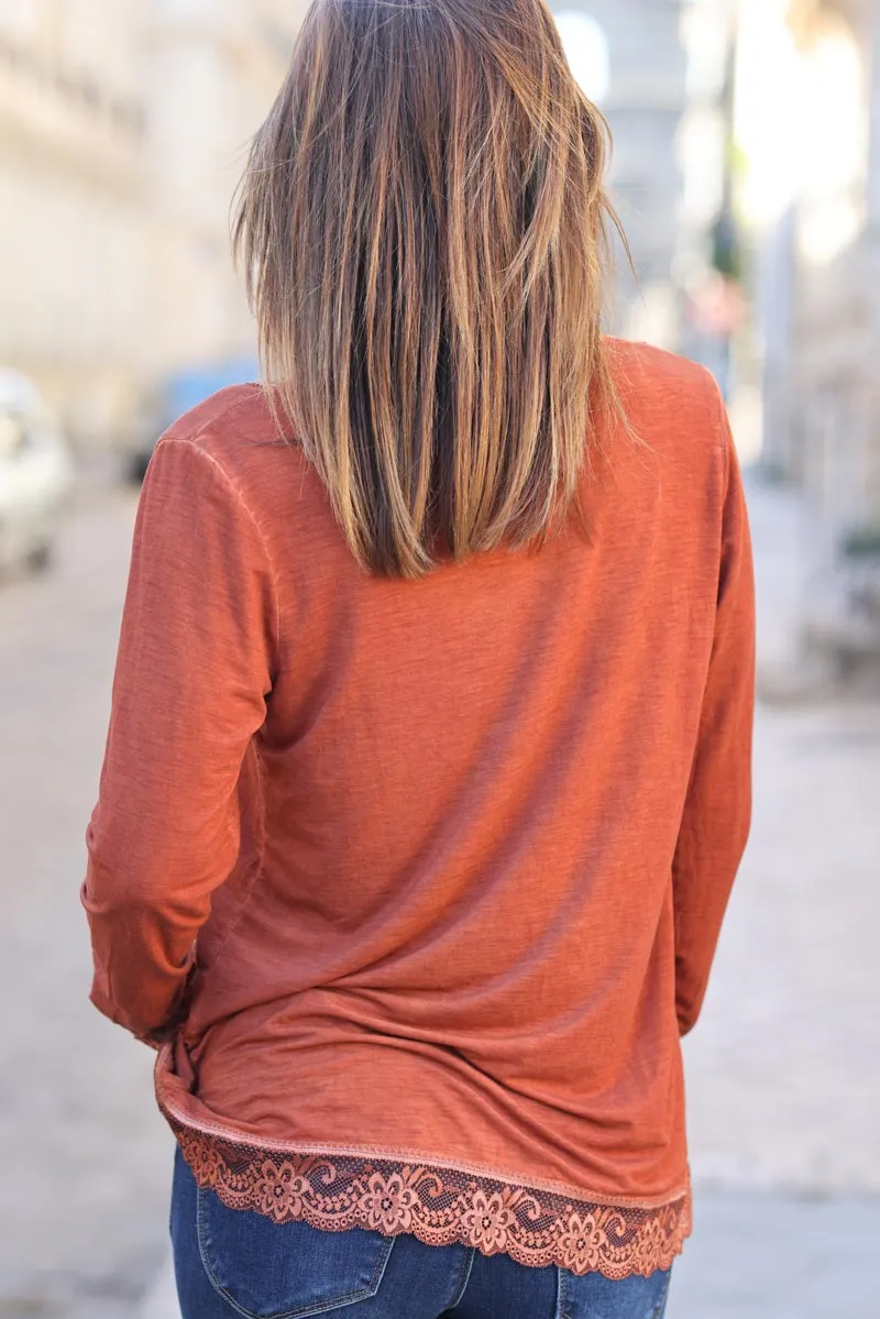 Sous pull terracotta petite dentelle